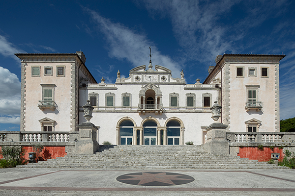 Inside Iconic Houses Tours Vizcaya Museum & Gardens in Miami